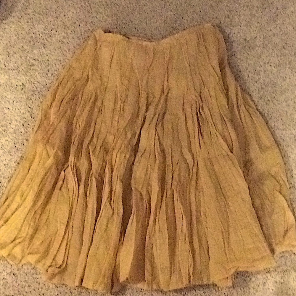 Women’s gold-yellow short ruffled skirt by Odille.